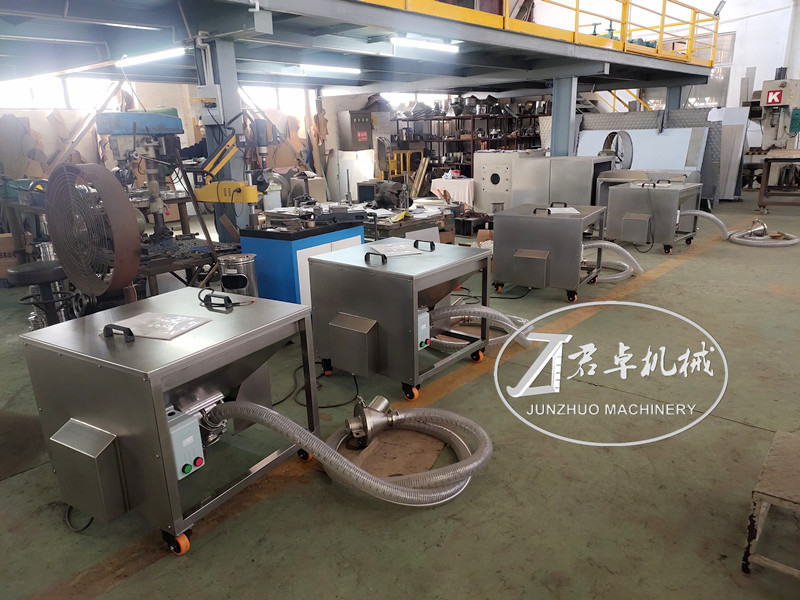 Flexible screw conveyor