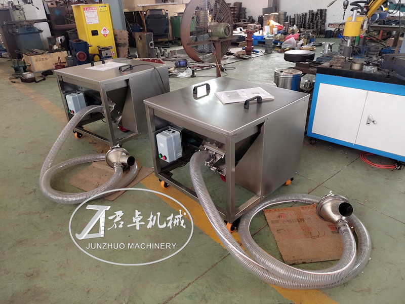 Flexible screw conveyor